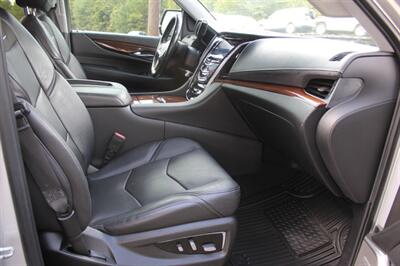 2020 Cadillac Escalade Luxury   - Photo 37 - Lexington, SC 29073