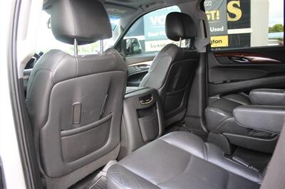 2020 Cadillac Escalade Luxury   - Photo 24 - Lexington, SC 29073
