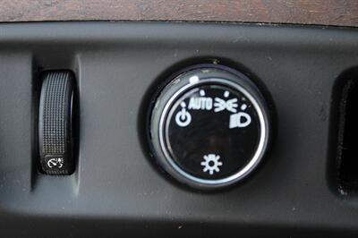 2018 Cadillac Escalade ESV Luxury   - Photo 40 - Lexington, SC 29073