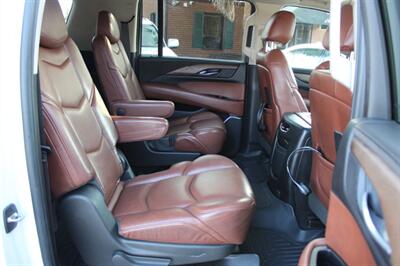 2018 Cadillac Escalade ESV Luxury   - Photo 29 - Lexington, SC 29073