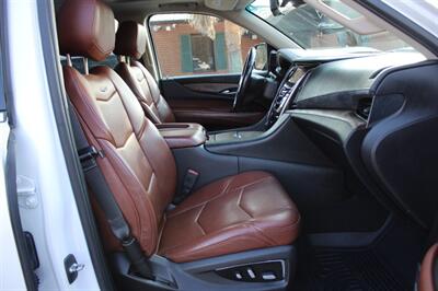 2018 Cadillac Escalade ESV Luxury   - Photo 35 - Lexington, SC 29073