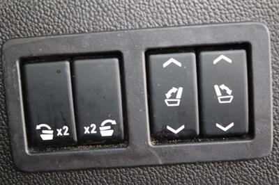 2018 Cadillac Escalade ESV Luxury   - Photo 25 - Lexington, SC 29073