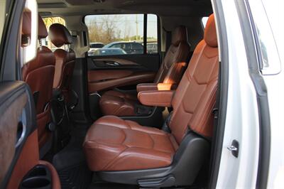 2018 Cadillac Escalade ESV Luxury   - Photo 20 - Lexington, SC 29073