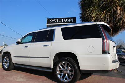 2018 Cadillac Escalade ESV Luxury   - Photo 15 - Lexington, SC 29073