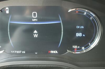 2018 Cadillac Escalade ESV Luxury   - Photo 38 - Lexington, SC 29073