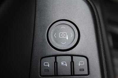 2017 Chevrolet Suburban LT   - Photo 35 - Lexington, SC 29073