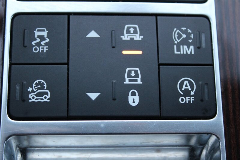 2017 Land Rover Range Rover Supercharged LWB - Photo 44 - Lexington, SC 29073