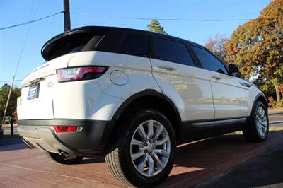 2018 Land Rover Range Rover Evoque SE   - Photo 8 - Lexington, SC 29073