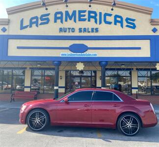 2013 Chrysler 300C   - Photo 1 - Tulsa, OK 74112