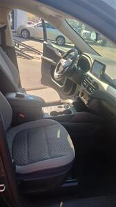2020 Ford Escape SE   - Photo 11 - Philadelphia, PA 19135