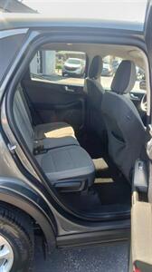 2020 Ford Escape SE   - Photo 8 - Philadelphia, PA 19135