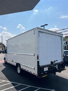 2018 GMC Medium Duty Magnavan 3500 - Photo 6 - Philadelphia, PA 19135