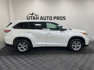 2016 Toyota Highlander LE   - Photo 2 - West Bountiful, UT 84087