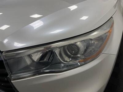 2016 Toyota Highlander LE   - Photo 5 - West Bountiful, UT 84087