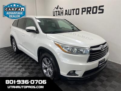 2016 Toyota Highlander LE  