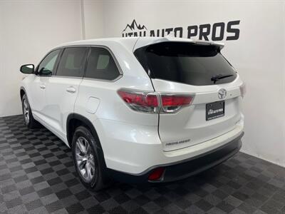 2016 Toyota Highlander LE   - Photo 8 - West Bountiful, UT 84087