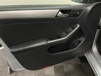 2015 Volkswagen Jetta SE - Photo 13 - West Bountiful, UT 84087