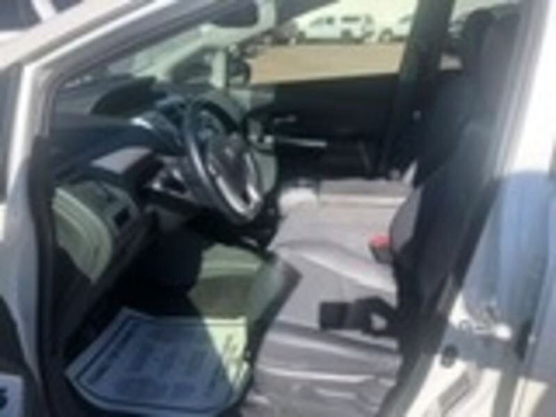 2014 Toyota Prius v Five - Photo 8 - Tucson, AZ 85711