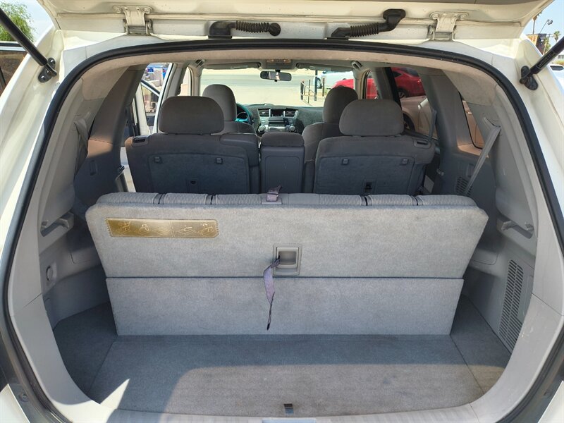 2010 Toyota Highlander   - Photo 14 - Tucson, AZ 85711