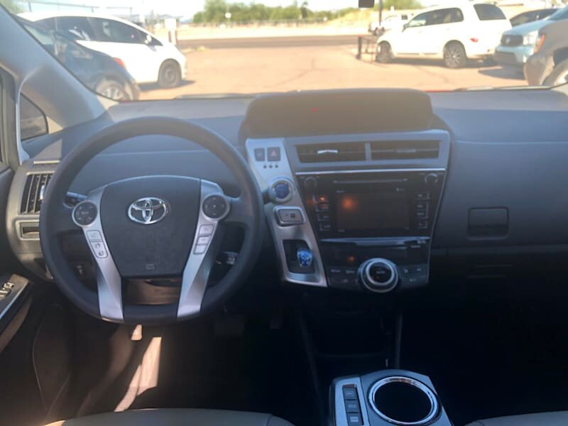 2015 Toyota Prius v Three   - Photo 9 - Tucson, AZ 85711