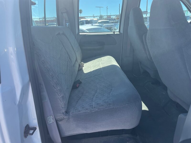 1999 Ford F-250 Super Duty XL - Photo 12 - Tucson, AZ 85711