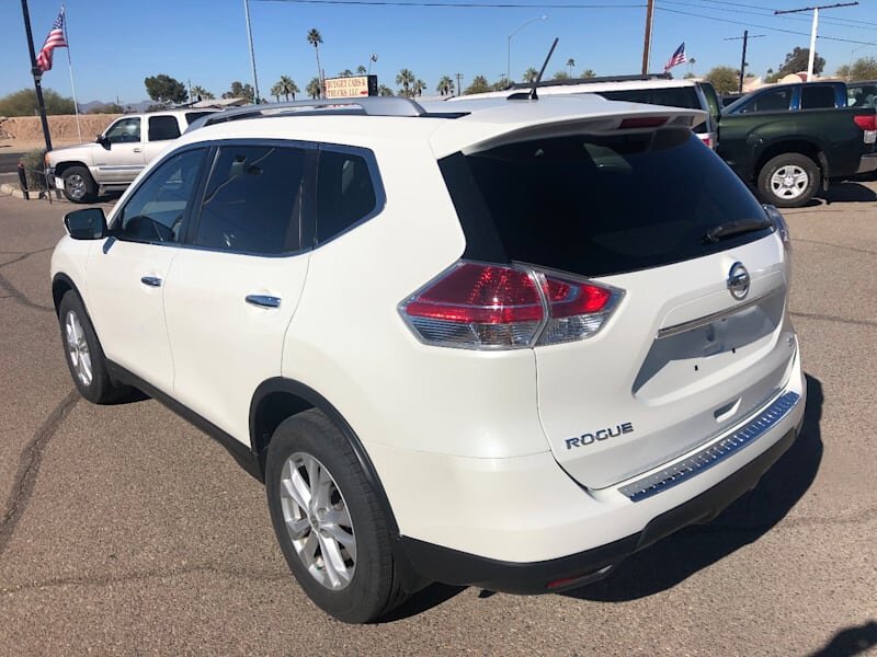 2016 Nissan Rogue SV - Photo 4 - Tucson, AZ 85711