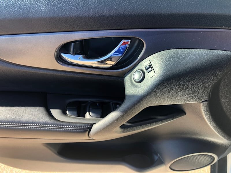 2016 Nissan Rogue SV - Photo 14 - Tucson, AZ 85711