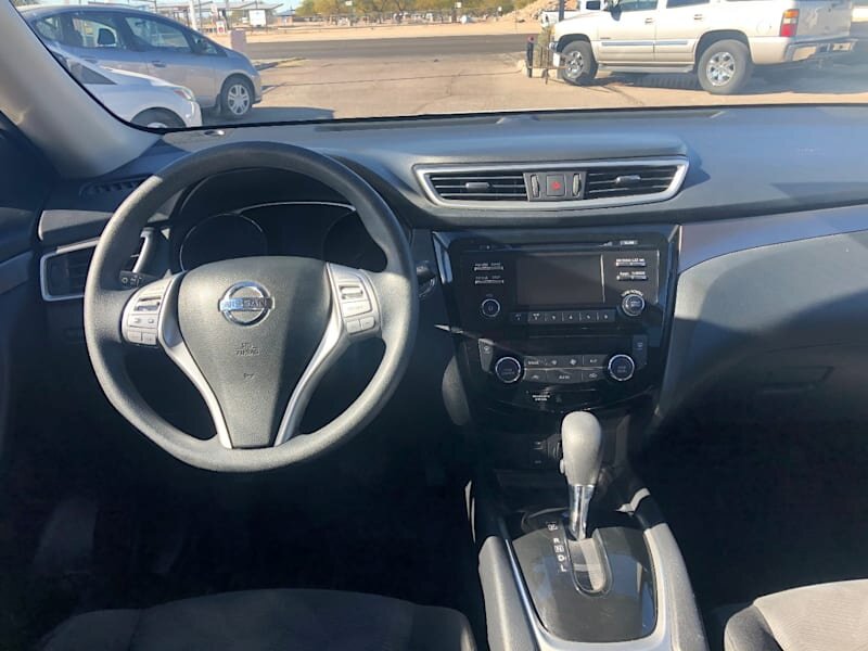 2016 Nissan Rogue SV - Photo 10 - Tucson, AZ 85711