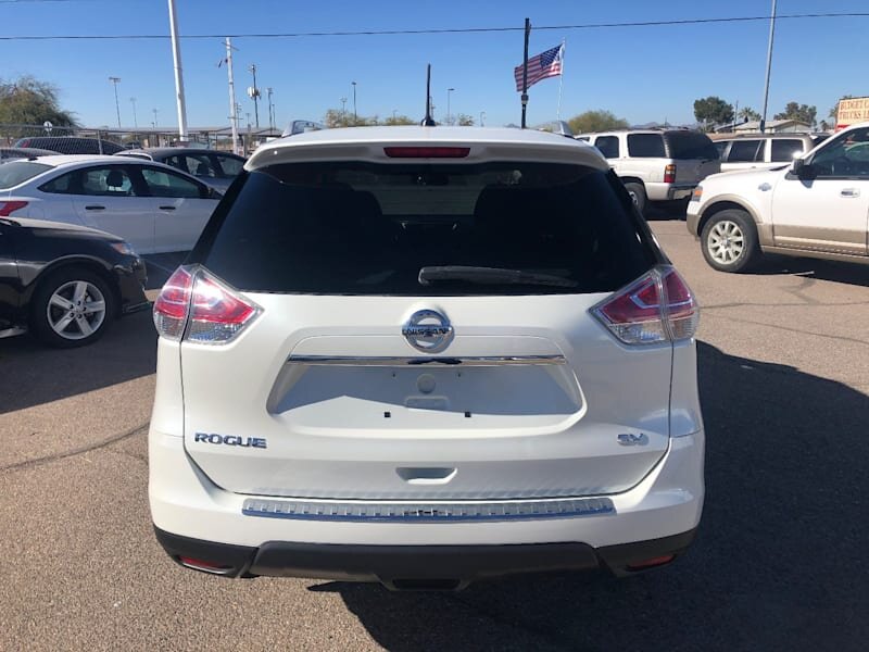 2016 Nissan Rogue SV - Photo 6 - Tucson, AZ 85711