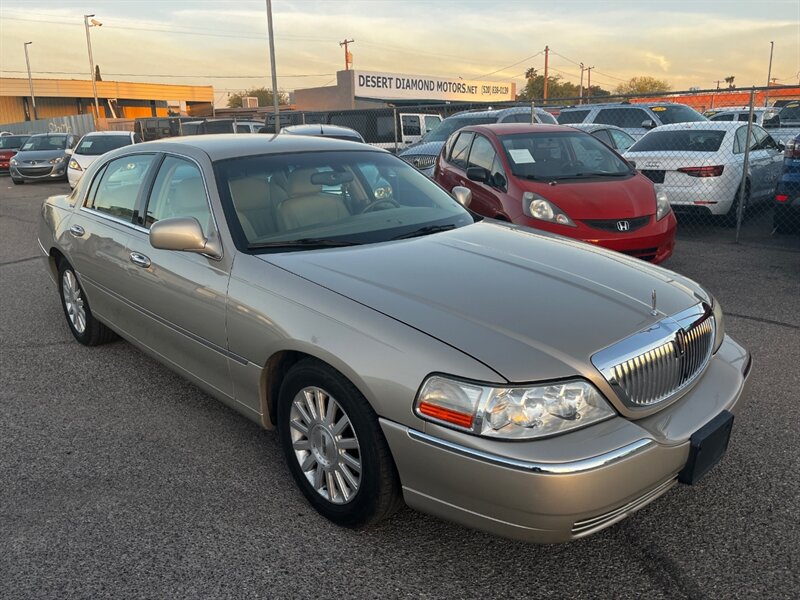 2004 Lincoln Town Car Signature - Photo 4 - Tucson, AZ 85711