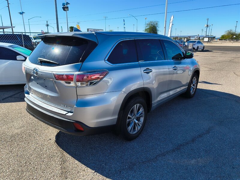 2015 Toyota Highlander XLE  