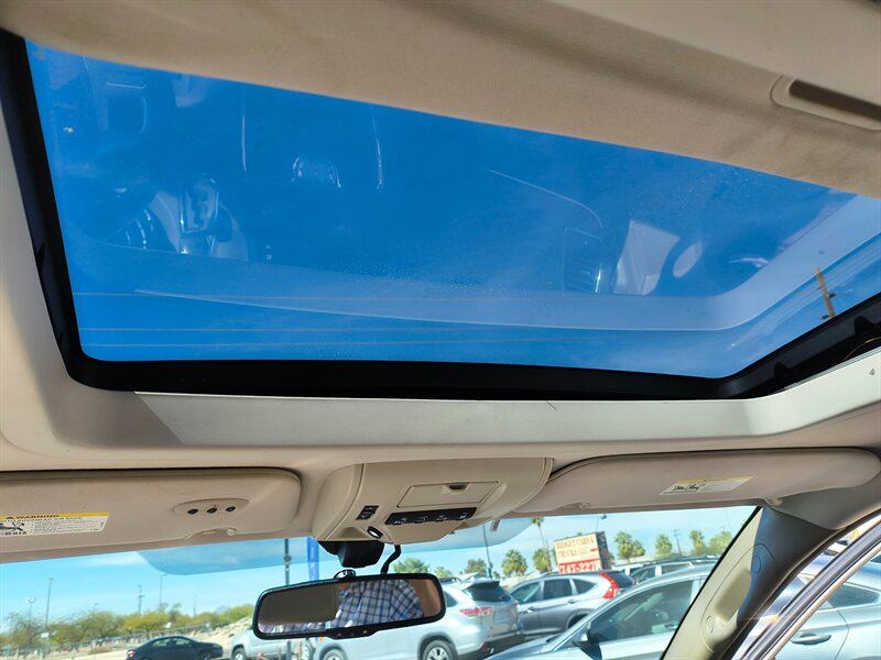 2012 Chrysler Town & Country Limited - Photo 19 - Tucson, AZ 85711