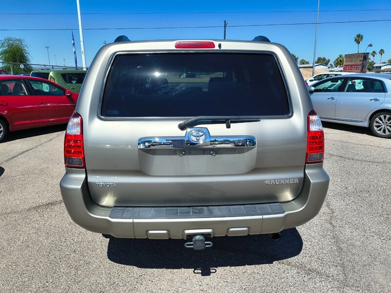 2006 Toyota 4Runner SR5   - Photo 7 - Tucson, AZ 85711