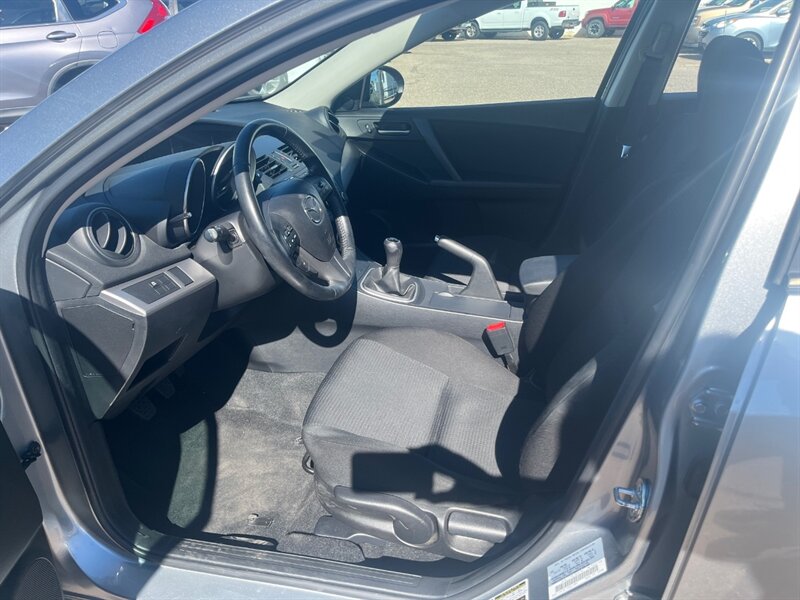 2013 Mazda Mazda3 i Touring   - Photo 8 - Tucson, AZ 85711
