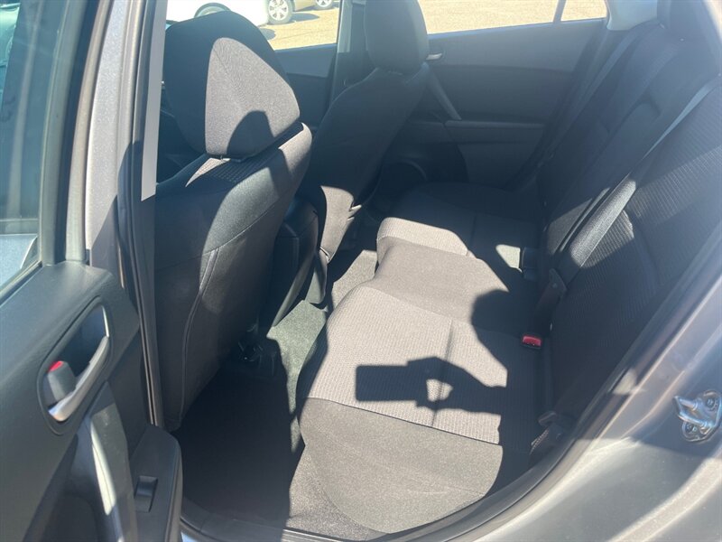 2013 Mazda Mazda3 i Touring   - Photo 9 - Tucson, AZ 85711