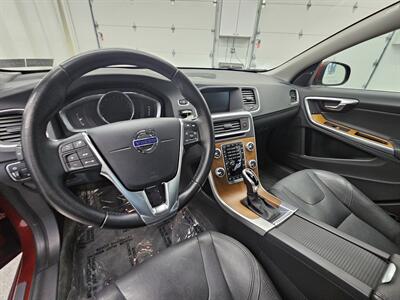 2017 Volvo S60 T5 Inscription Platinum   - Photo 11 - Spring City, PA 19475