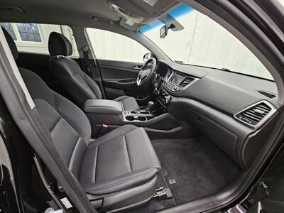 2017 Hyundai TUCSON SE Plus   - Photo 13 - Spring City, PA 19475