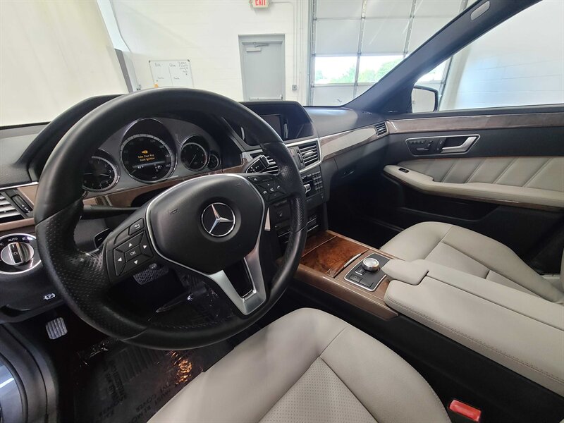 2013 Mercedes-Benz E-Class E350 BlueTEC Luxury photo