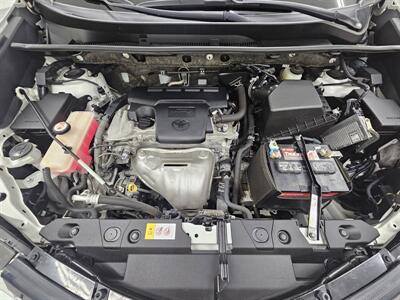 2017 Toyota RAV4 LE   - Photo 10 - Spring City, PA 19475