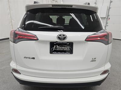 2017 Toyota RAV4 LE   - Photo 6 - Spring City, PA 19475