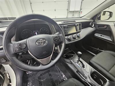 2017 Toyota RAV4 LE   - Photo 12 - Spring City, PA 19475