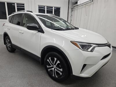 2017 Toyota RAV4 LE   - Photo 3 - Spring City, PA 19475