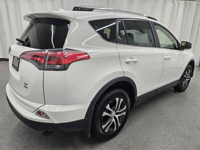 2017 Toyota RAV4 LE   - Photo 5 - Spring City, PA 19475