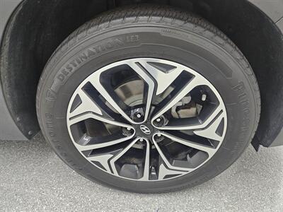 2020 Hyundai SANTA FE SEL 2.0T   - Photo 15 - Spring City, PA 19475