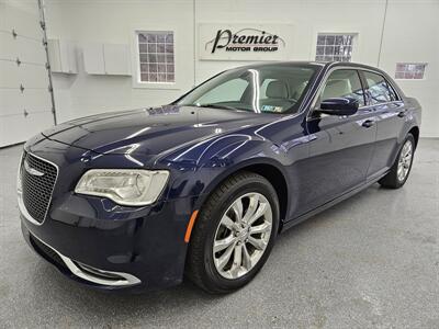2017 Chrysler 300 Series Limited   - Photo 1 - Spring City, PA 19475