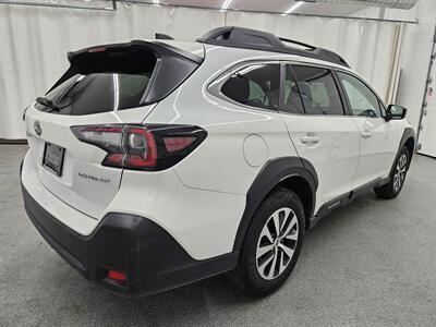 2024 Subaru Outback Premium - Photo 5 - Spring City, PA 19475