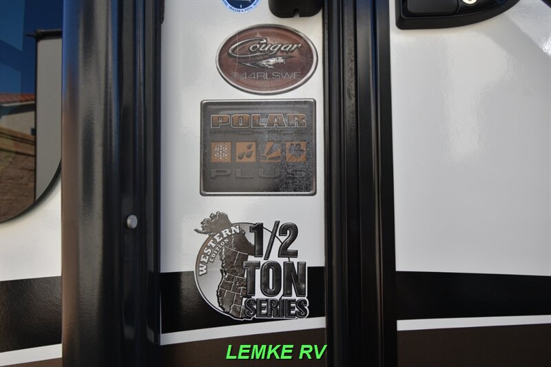 2015 Keystone Cougar Half-Ton 244RLSWE   - Photo 9 - Rocklin, CA 95677