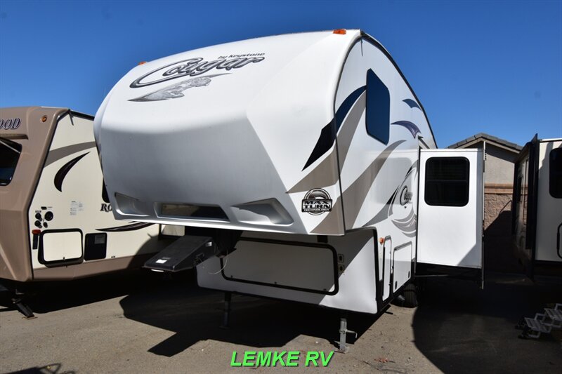 2015 Keystone Cougar Half-Ton 244RLSWE   - Photo 6 - Rocklin, CA 95677