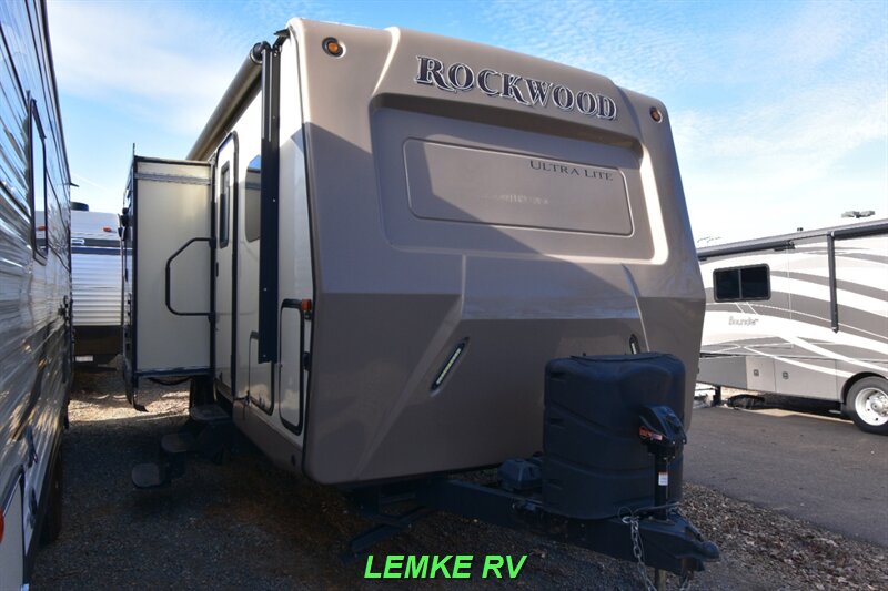 2016 Forest River Rockwood Ultra Lite 2304DS   - Photo 1 - Rocklin, CA 95677