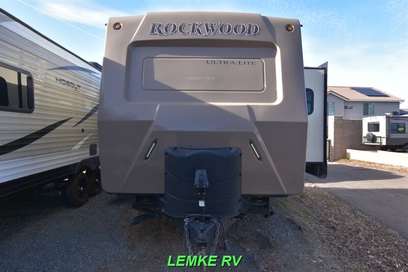 2016 Forest River Rockwood Ultra Lite 2304DS   - Photo 6 - Rocklin, CA 95677